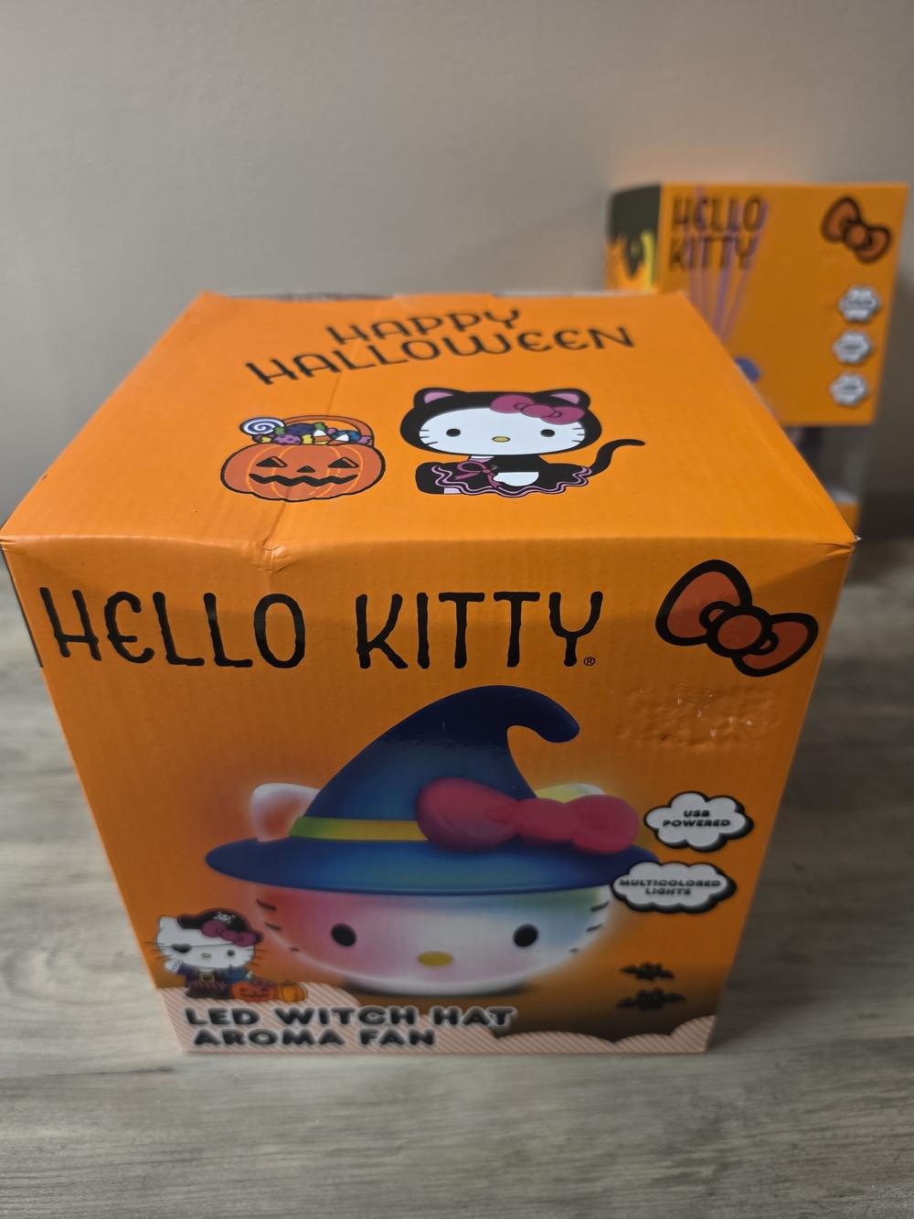 Hello Kitty Ceramic Reed Diffuser And LED Aroma Fan Bundle - Picture 5 of 9